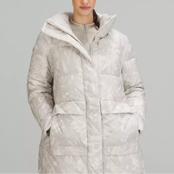 lululemon athletica Jackets & Blazers - 🍋NWT: LULULEMON✨ Women's Down Jacket - Size 8
